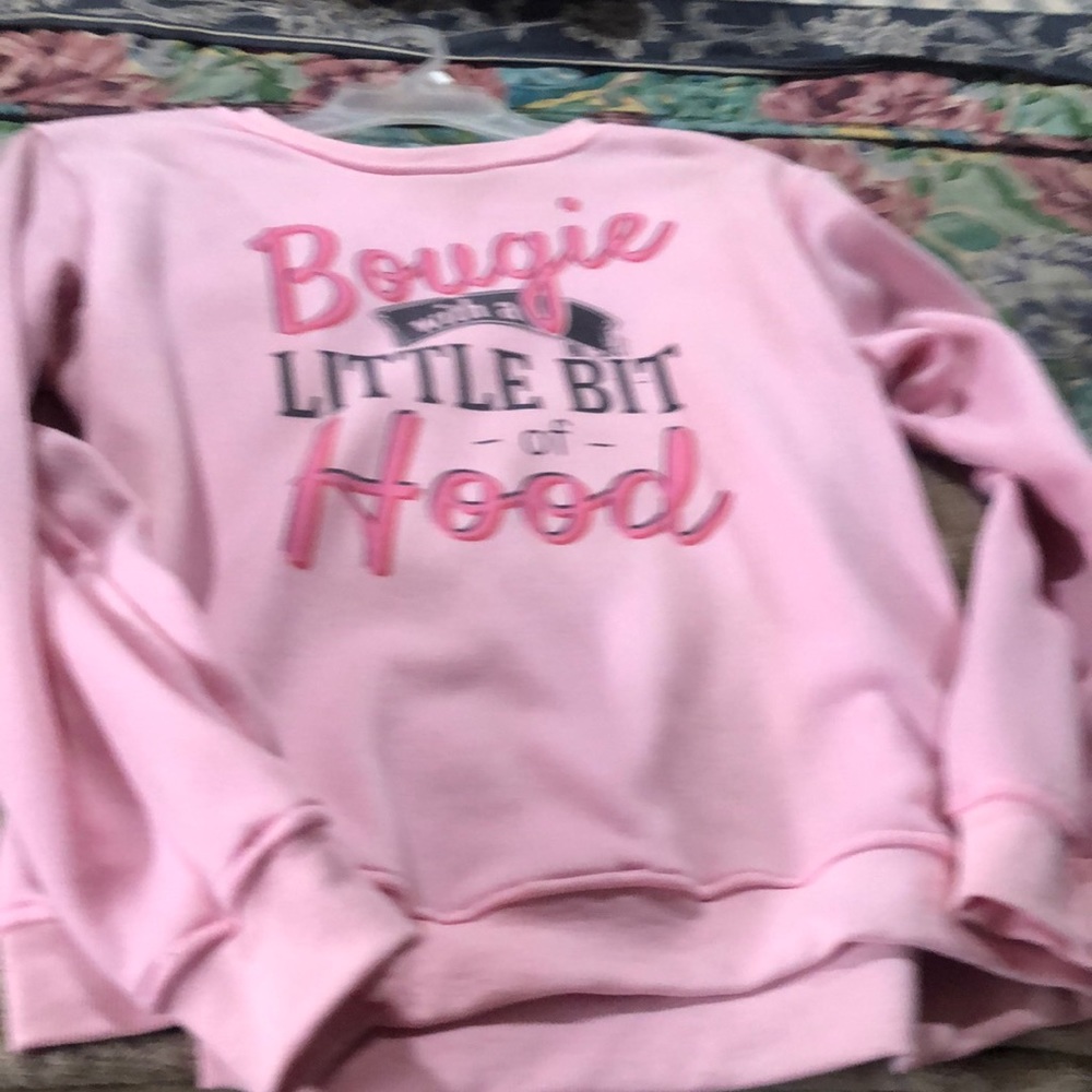 Cute sweatshirt 😎